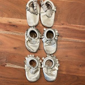 Lot of 3 Freshly Picked moccasins- sizes 2, 3, 4